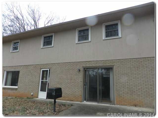 1012  Bobby Lane Charlotte North Carolina 28211