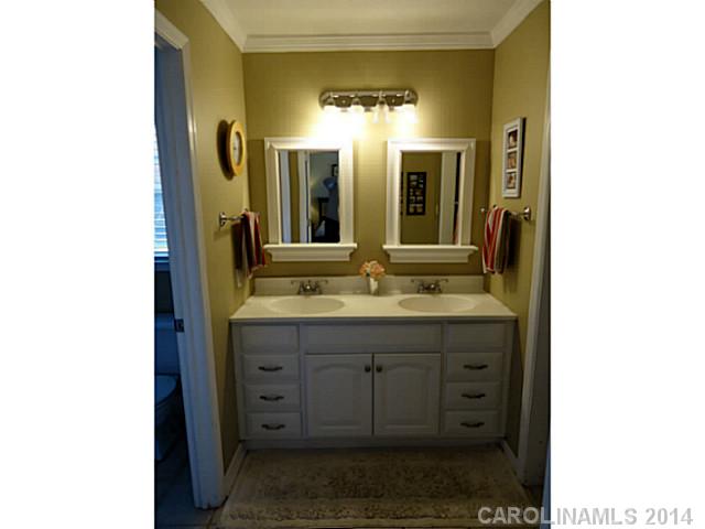 244  Scofield Road Charlotte North Carolina 28209