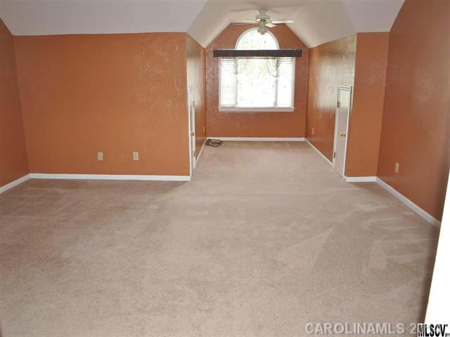 1740  29th Ave Place Hickory North Carolina 28601