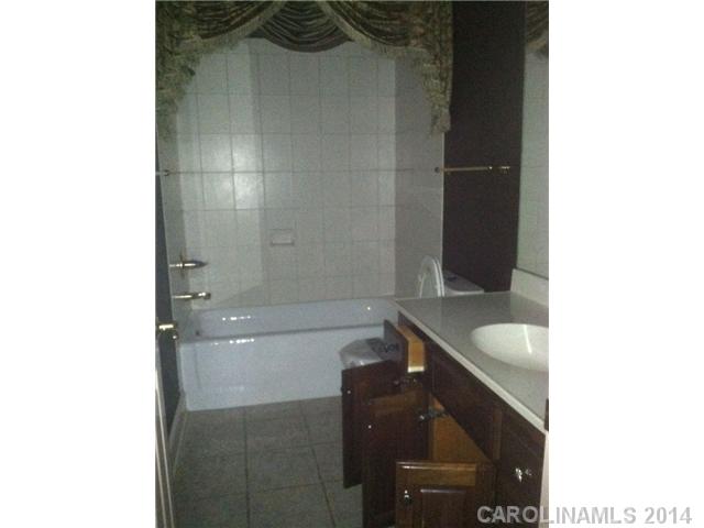 4321 NW 4th St Circle Hickory North Carolina 28601